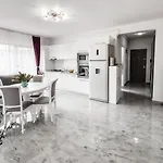 Floresti Apartment