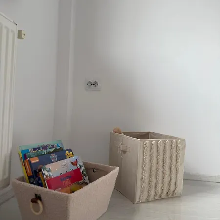 Apartament Floresti